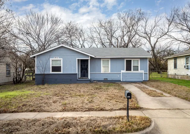 Photo 1 of Single family home for sale at 3912 Killian St, Fort Worth, TX 76119 | MLS# 21214007 | Listing updated on 2026-08-08