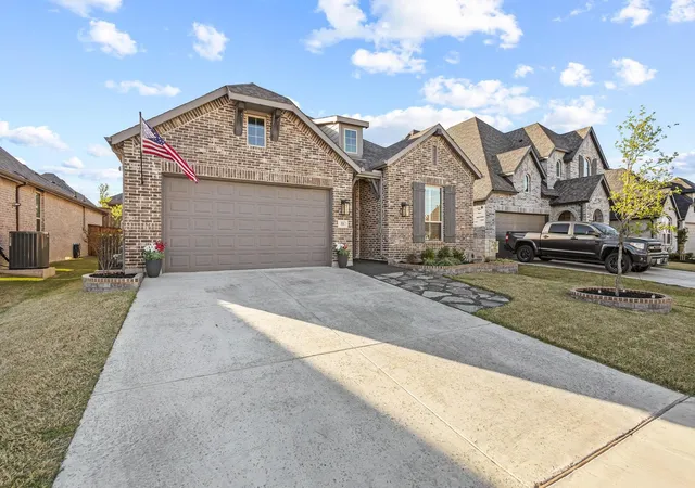 Photo 2 of Single family home for sale at 5056 Westhaven Cir, Denison, TX 75020 | MLS# 21217666 | Listing updated on 2026-08-03