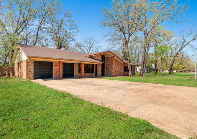 2nd image of 830 39th St Se, Paris, TX 75462 | MLS# 21217073