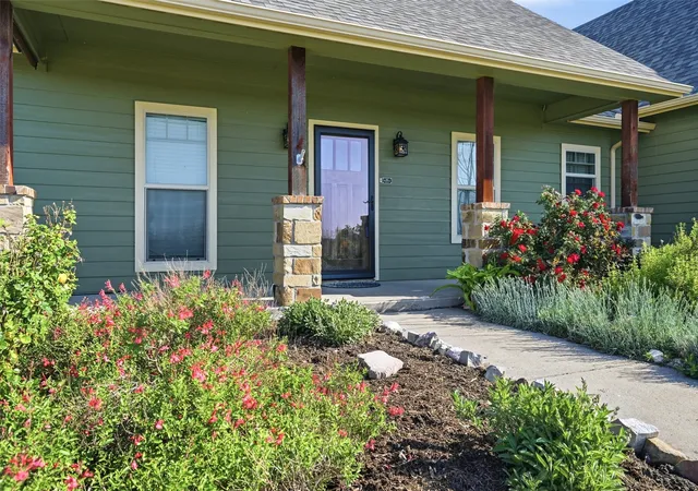 Photo 2 of Single family home for sale at 785 Schneider Rd, Howe, TX 75459 | MLS# 21217147 | Listing updated on 2026-07-25