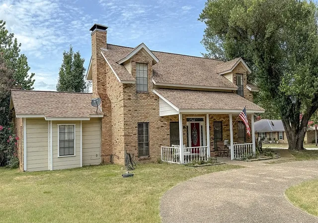 Photo 1 of Single family home for sale at 2382 Crystal Dr, Athens, TX 75752 | MLS# 21215530 | Listing updated on 2026-09-25