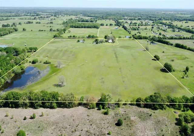 Photo 3 of House for sale at 10702 Lagow Ln, Scurry, TX 75158 | MLS# 21217627 | Listing updated on 2026-09-24