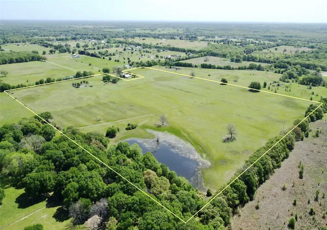 Photo 4 of House for sale at 10702 Lagow Ln, Scurry, TX 75158 | MLS# 21217627 | Listing updated on 2026-09-24