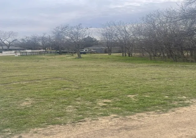 2nd image of 4910 Mcbroom St, Dallas, TX 75212 | MLS# 21217891
