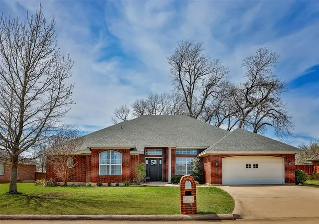 Homes for sale in Lindsay, TX | 1107 Nortman Dr, Lindsay, TX 76250 | MLS# 21215477