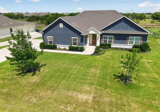 Homes for sale in Justin, TX | 1506 Back Stretch Rd, Justin, TX 76247 | MLS# 21211223