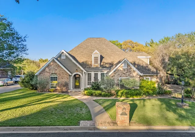 Homes for sale in Woodway, TX | 14038 Horseshoe Cir, Woodway, TX 76712 | MLS# 21217865