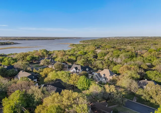 Homes for sale in Woodway, TX | 14038 Horseshoe Cir, Woodway, TX 76712 | MLS# 21217865