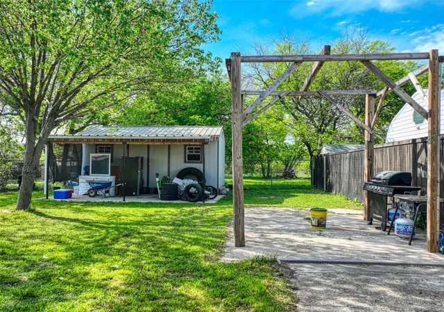 Photo 3 of Sale Pending at 3412 Banning St, Dallas, TX 75233 | MLS# 21217963 | Listing updated on 2026-09-17