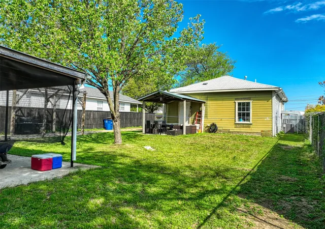 Photo 4 of Sale Pending at 3412 Banning St, Dallas, TX 75233 | MLS# 21217963 | Listing updated on 2026-09-17