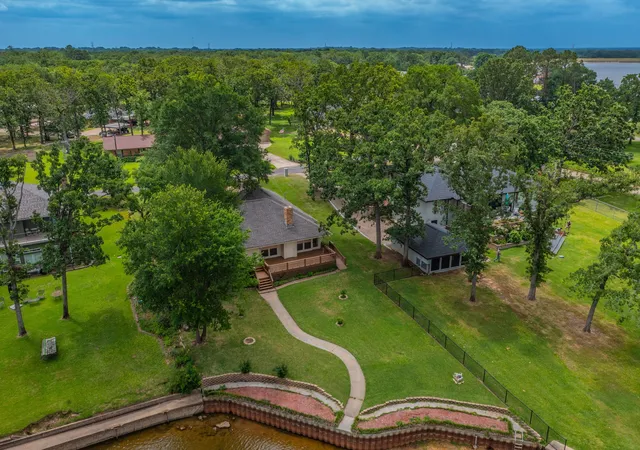 Photo 1 of Sale Pending at 27 Sundown Trl, Malakoff, TX 75148 | MLS# 21216826 | Listing updated on 2026-07-24
