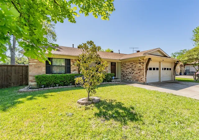 Photo 2 of Single family home for sale at 808 Intervale Dr, Garland, TX 75043 | MLS# 21217899 | Listing updated on 2026-08-21