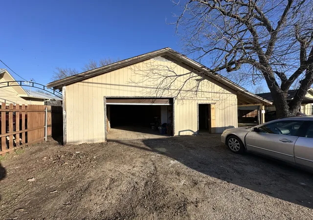 7th image of 417 S Prairie St, Pilot Point, TX 76258 | MLS# 21217915