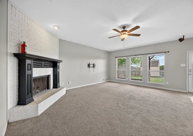 Photo 4 of Sale Pending at 2233 San Simeon Dr, Mesquite, TX 75181 | MLS# 21218036 | Listing updated on 2026-08-21