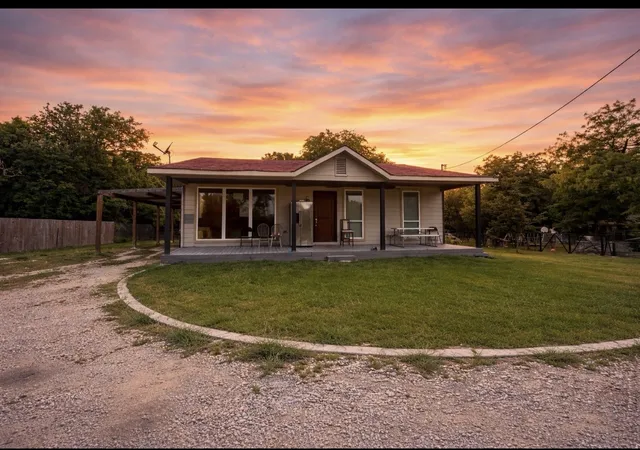 Photo 1 of Single family home for sale at 2552 Nw 1090 Rd, Corsicana, TX 75110 | MLS# 21217248 | Listing updated on 2026-08-20