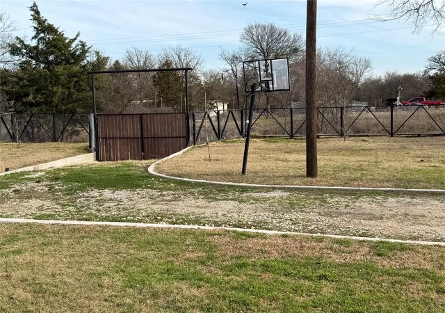 Photo 3 of Single family home for sale at 2552 Nw 1090 Rd, Corsicana, TX 75110 | MLS# 21217248 | Listing updated on 2026-08-20