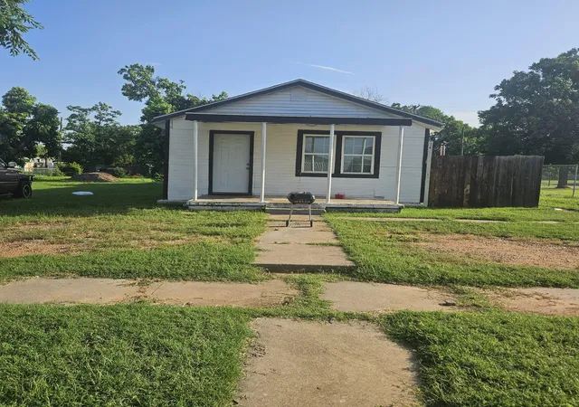 Homes for sale in Wichita Falls, TX | 1302 N 16th St, Wichita Falls, TX 76306 | MLS# 21218043