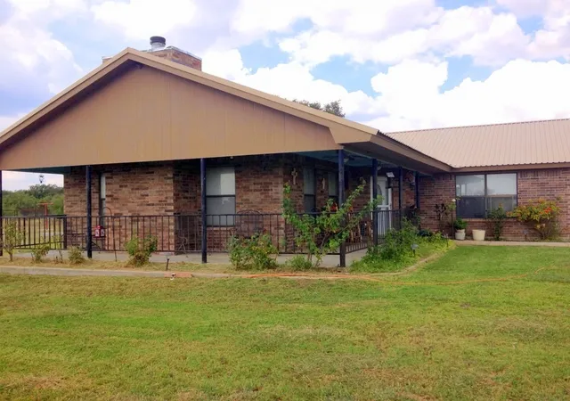 Homes for sale in Cross Plains, TX | 12831 Fm 880, Cross Plains, TX 76443 | MLS# 21217317