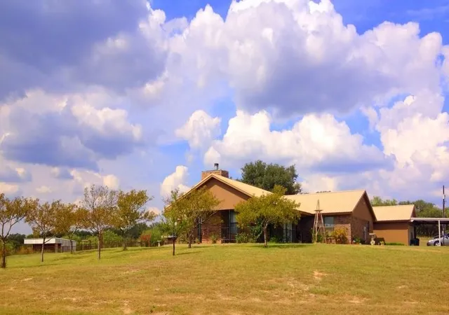 Homes for sale in Cross Plains, TX | 12831 Fm-880, Cross Plains, TX 76443 | MLS# 21217317
