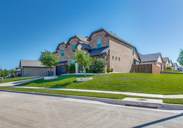 Photo 2 of Single family home for sale at 6829 Fire Dance Dr, Fort Worth, TX 76126 | MLS# 21218182 | Listing updated on 2026-08-29