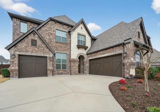 2nd image of 816 Lazy Brooke Dr, Rockwall, TX 75087 | MLS# 21217994