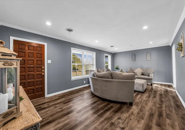 Photo 4 of Sale Pending at 605 Catalina Dr, Waco, TX 76712 | MLS# 21218026 | Listing updated on 2026-07-09