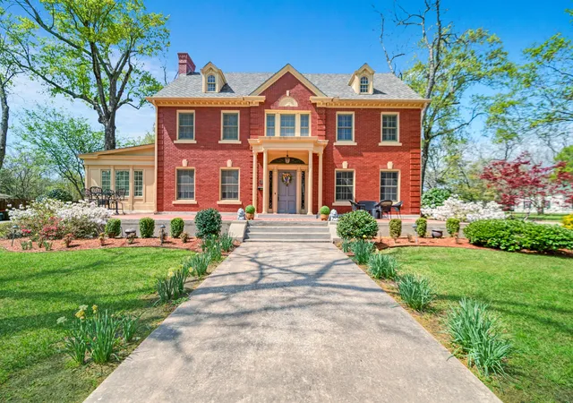 Photo 1 of Single family home for sale at 854 S Church, Paris, TX 75460 | MLS# 21212980 | Listing updated on 2026-07-27