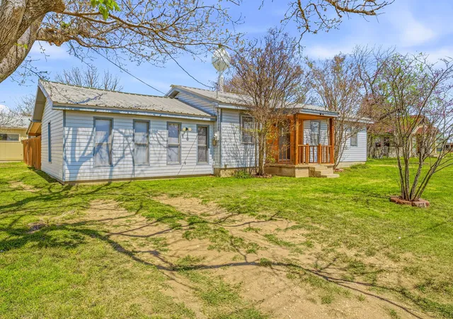 Photo 2 of Single family home for sale at 600 E Third St, Hico, TX 76457 | MLS# 21218247 | Listing updated on 2026-09-23