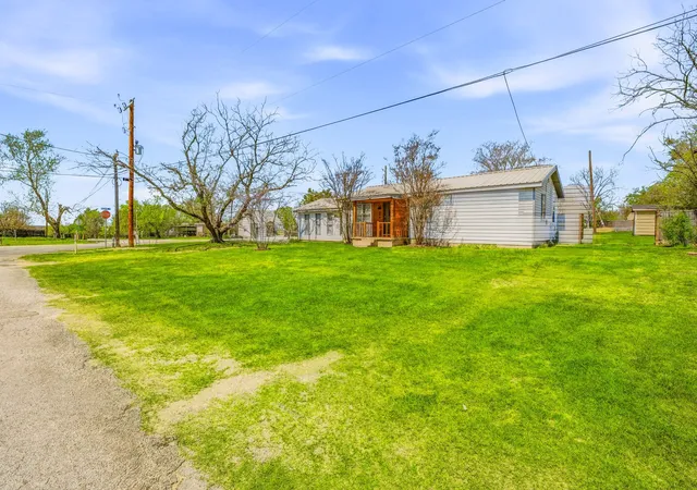Homes for sale in Hico, TX | 600 E Third St, Hico, TX 76457 | MLS# 21218247