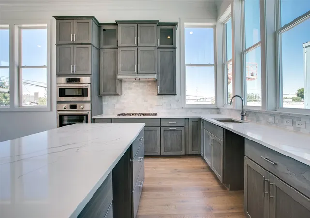 4th image of 211 Carroll St, Fort Worth, TX 76107 | MLS# 21218607