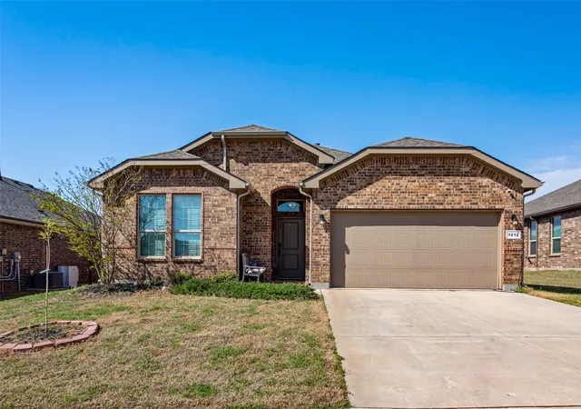 Photo 1 of Single family home for sale at 1212 Dublin Dr, Cleburne, TX 76033 | MLS# 21218462 | Listing updated on 2026-08-27