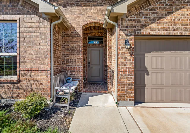 Photo 3 of Single family home for sale at 1212 Dublin Dr, Cleburne, TX 76033 | MLS# 21218462 | Listing updated on 2026-08-27