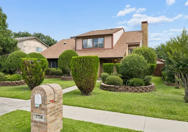 Homes for sale in Carrollton, TX | 1734 Hartford Dr, Carrollton, TX 75007 | MLS# 21218014