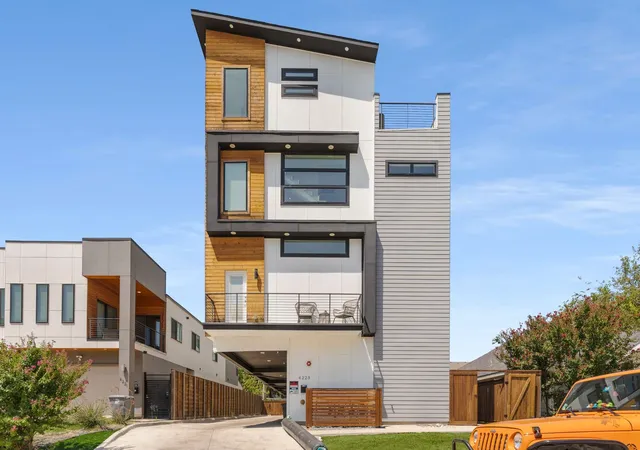 1st image of 4223 Delano Pl, Dallas, TX 75204 | MLS# 21217731