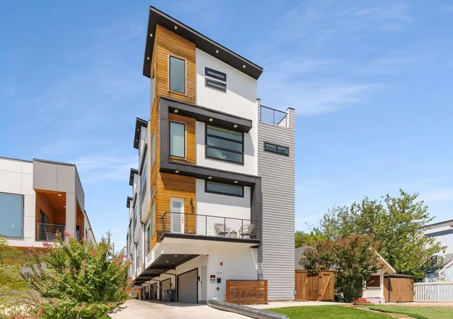 2nd image of 4223 Delano Pl, Dallas, TX 75204 | MLS# 21217731
