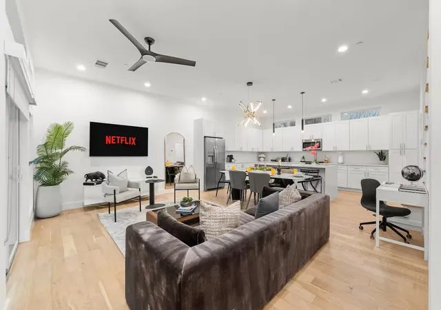 5th image of 4223 Delano Pl, Dallas, TX 75204 | MLS# 21217731