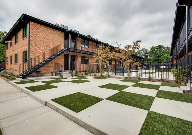 3rd image of 5103-5111 Live Oak St, Dallas, TX 75206 | MLS# 21218719