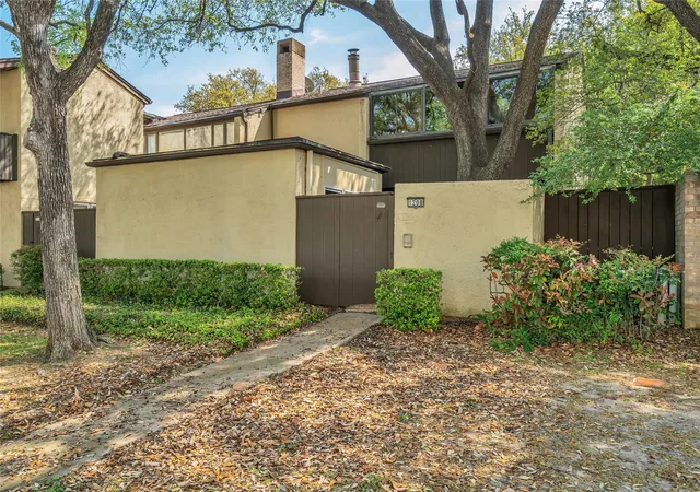 Photo 2 of Condo for sale at 1208 Lane St, Irving, TX 75061 | MLS# 21218555 | Listing updated on 2026-07-13
