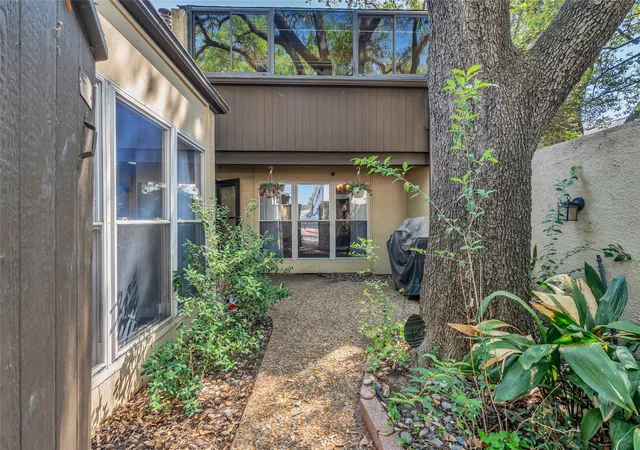 Photo 3 of Condo for sale at 1208 Lane St, Irving, TX 75061 | MLS# 21218555 | Listing updated on 2026-07-13