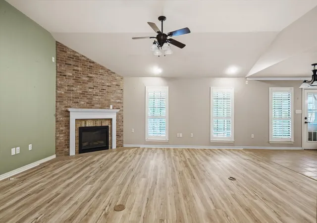 Photo 2 of Single family home for sale at 190 Westshore Dr, Wills Point, TX 75169 | MLS# 21218619 | Listing updated on 2026-09-15