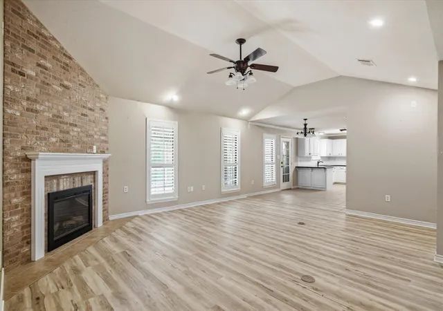 Photo 3 of Single family home for sale at 190 Westshore Dr, Wills Point, TX 75169 | MLS# 21218619 | Listing updated on 2026-09-15