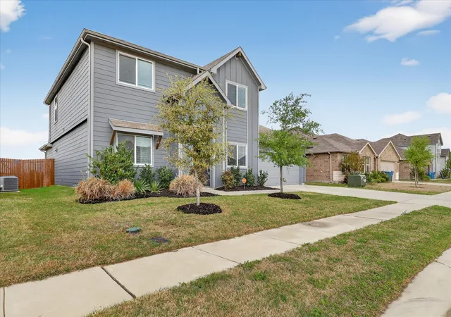 2nd image of 1721 Zilker Park Trl, Alvarado, TX 76009 | MLS# 21218141