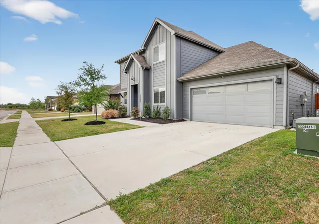 Homes for sale in Alvarado, TX | 1721 Zilker Park Trl, Alvarado, TX 76009 | MLS# 21218141