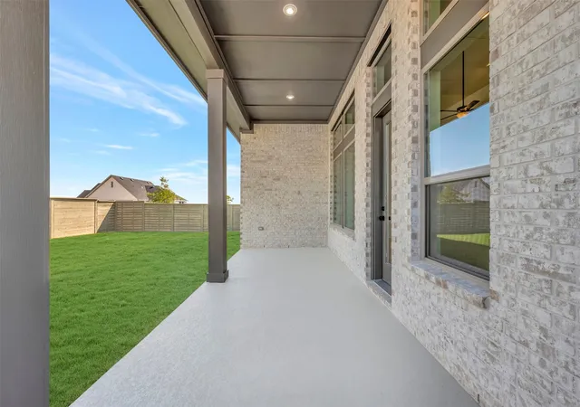 Photo 3 of Sale Pending at 620 Landon Wy, Justin, TX 76247 | MLS# 21218983 | Listing updated on 2026-09-21