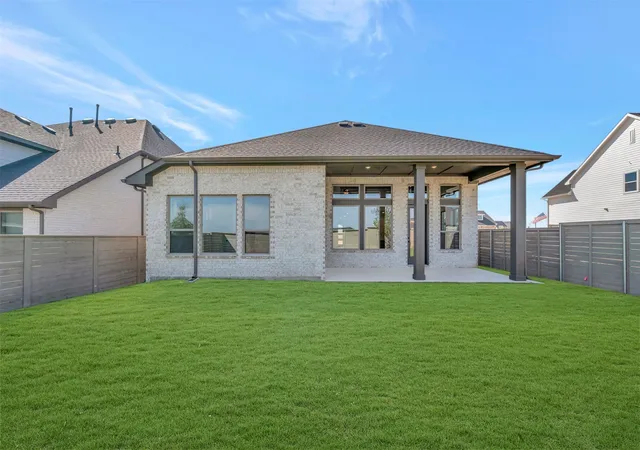 Photo 3 of Sale Pending at 620 Landon Wy, Justin, TX 76247 | MLS# 21218983 | Listing updated on 2026-09-21