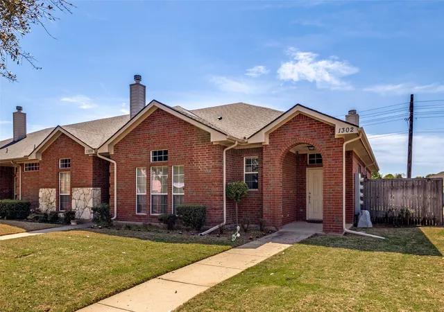 Photo 2 of Condo for sale at 1302 Poinsettia Blvd, Denton, TX 76208 | MLS# 21216823 | Listing updated on 2026-07-19