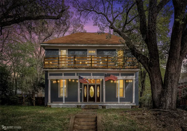 Photo 1 of Single family home for sale at 2011 Highland Ave, Shreveport, LA 71104 | MLS# 21134435 | Listing updated on 2026-08-28