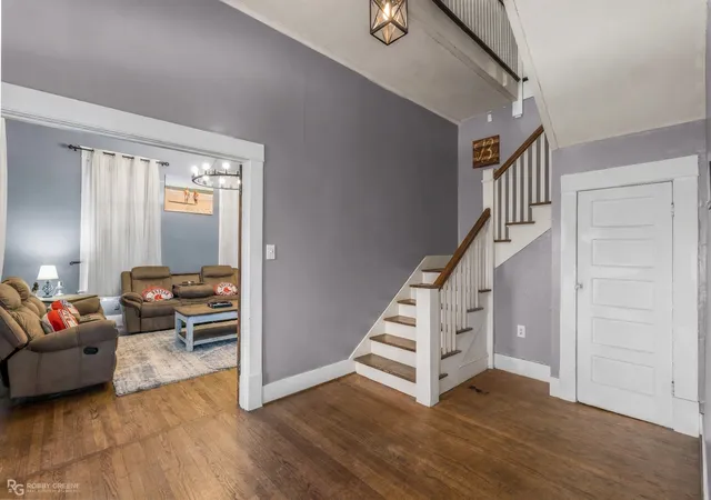 Photo 3 of Single family home for sale at 2011 Highland Ave, Shreveport, LA 71104 | MLS# 21134435 | Listing updated on 2026-08-28