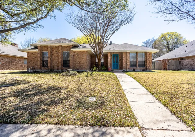 Homes for sale in De Soto, TX | 509 Wisterglen Dr, De Soto, TX 75115 | MLS# 21219099