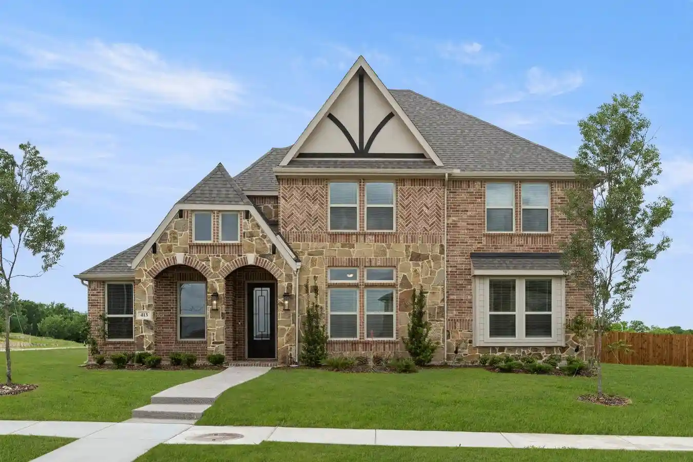 Photo 1 of Single family home for sale at 413 Tower St, De Soto, TX 75115 | MLS# 21219143 | Listing updated on 2026-10-30
